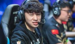 爆料小虎退役视频播放全集,全程回顾，泪洒电竞江湖的告别时刻