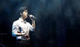 李健爆料明星视频播放大全,明星视频播放大全背后的精彩瞬间